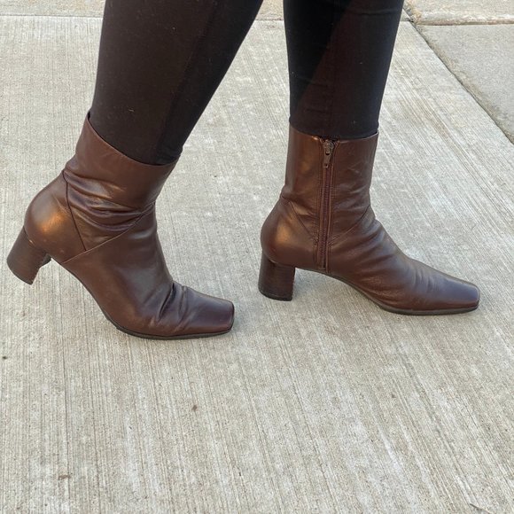 Nine West Brown Ankle Boot - Picture 6 of 8